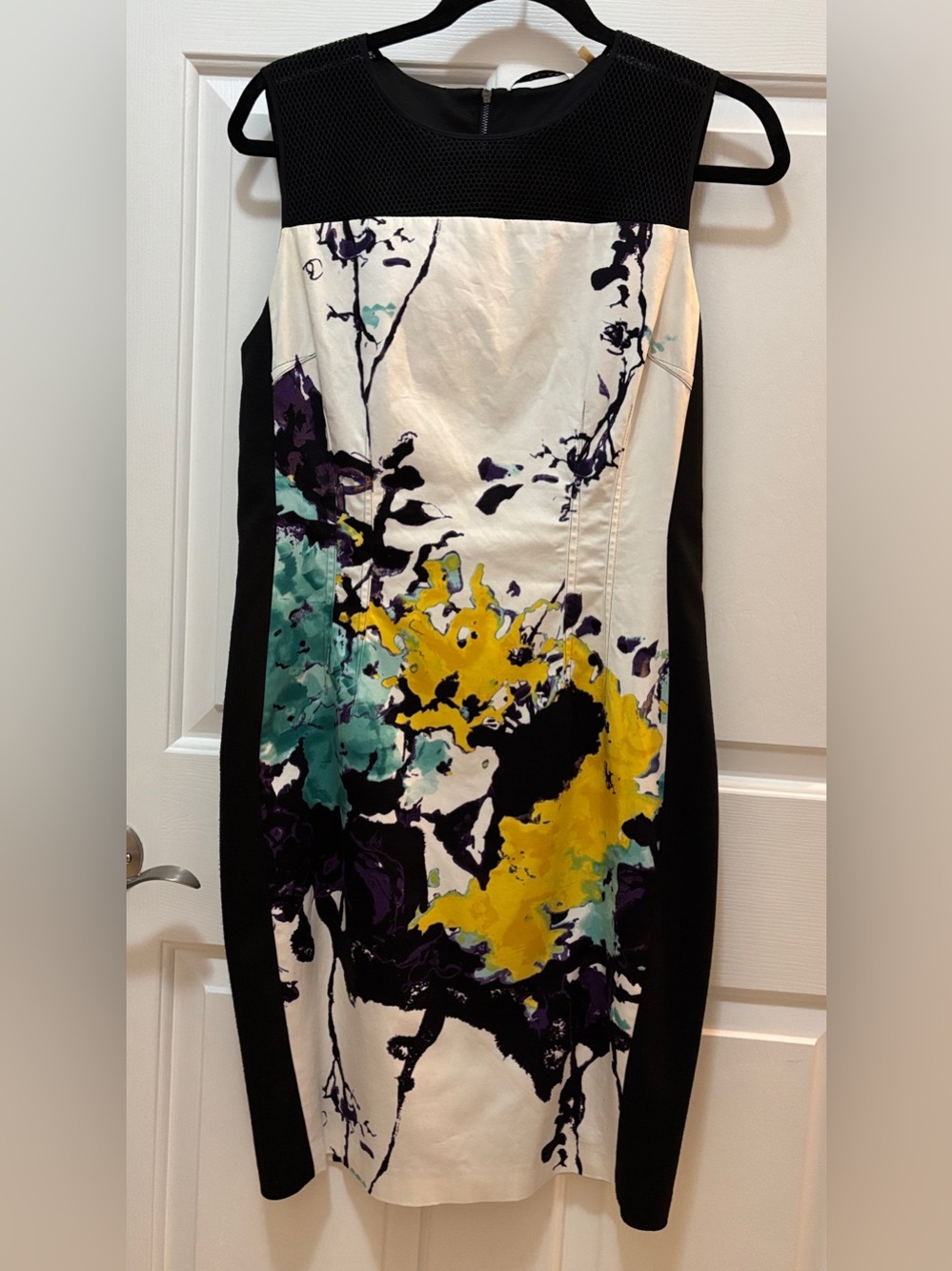 T Tahari Stretchy Dress Full Back Zip Lined EUC Lined Sz 10